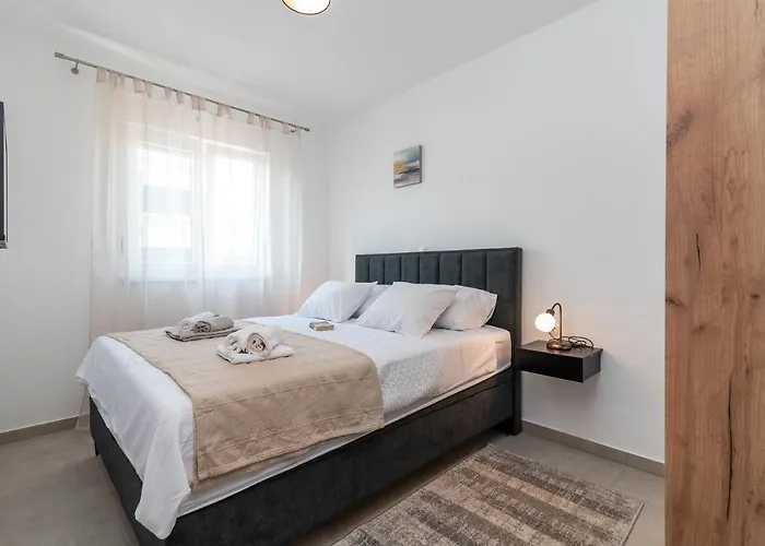 Kamarin Apartment *